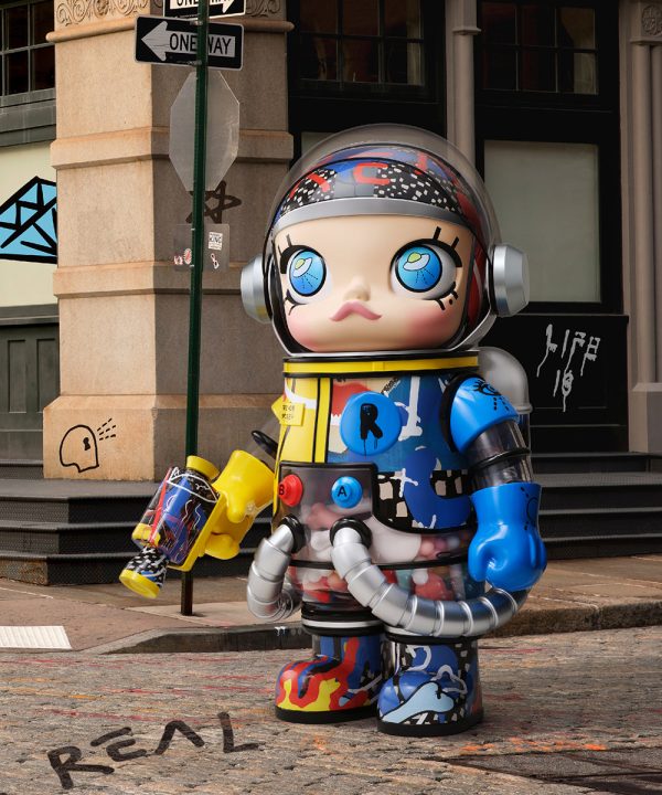 POP MART MEGA Space Molly 1000% Trevor Andrew - Image 3