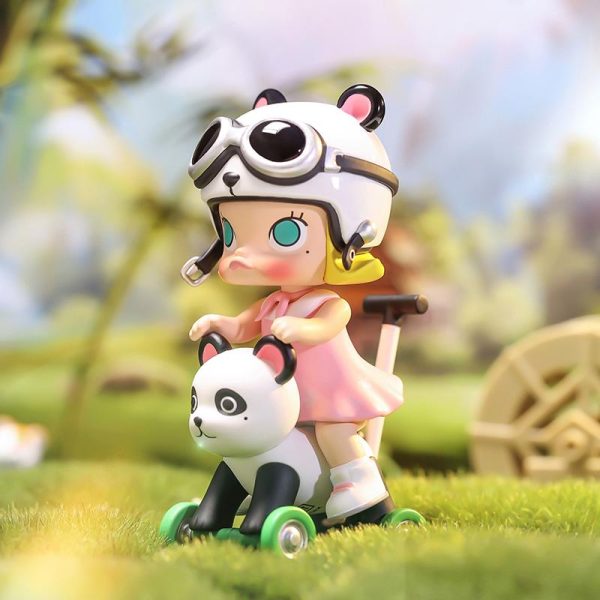 POP MART MOLLY Panda 100% Figurine - Image 2