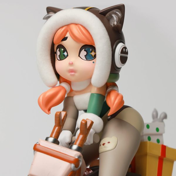 POP MART COOLABO chuchuCAT WINTER Limited-edition Figurine - Image 3