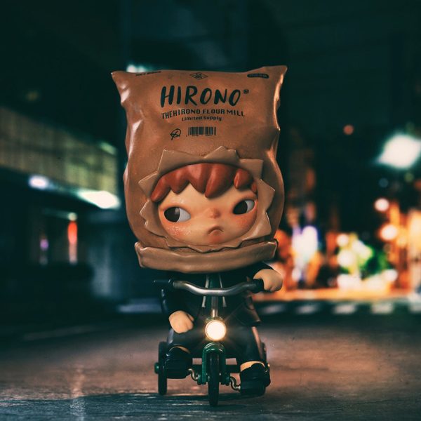 POP MART Hirono Little Prank 200% Figurine - Image 2