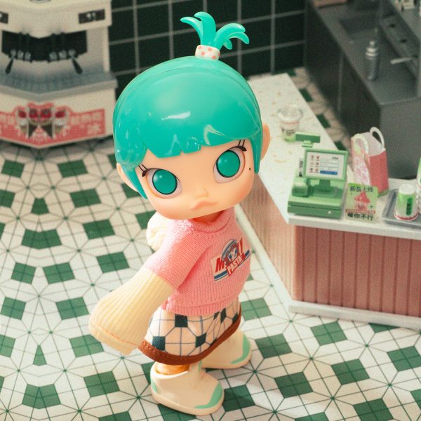 POP MART Molly Little Foodie BJD Action Figure - Image 3