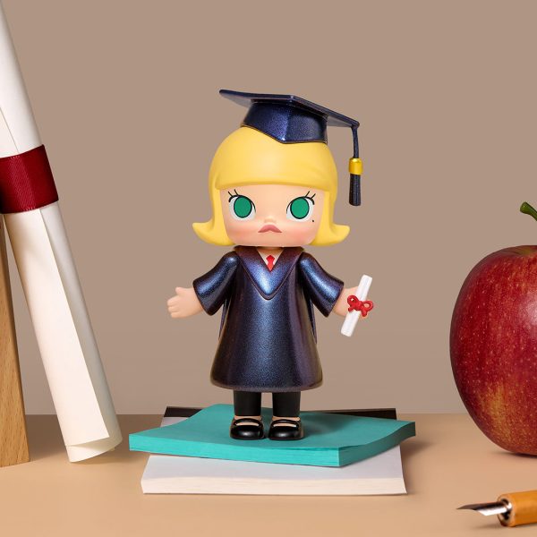 POP MART MOLLY Happy Graduation 100% Figurine - Image 4