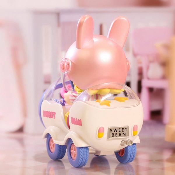 POP MART Sweet Bean Bottle Car 200% Figurine - Image 4