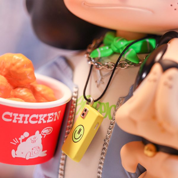 POP MART Vita Fried Chicken Day 200% Figurine - Image 4