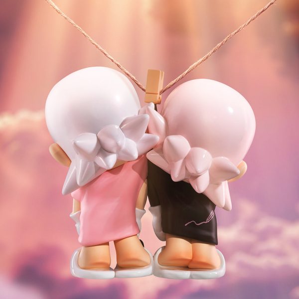 POP MART Zsiga Romantic Greetings 200% Figurine - Image 4