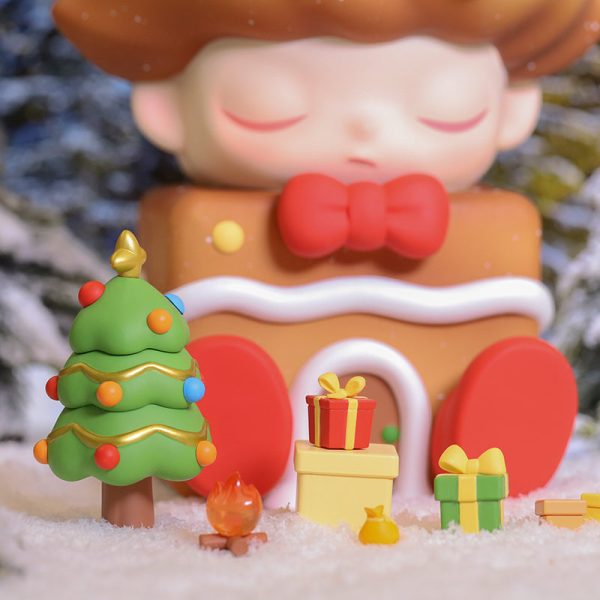 POP MART Dimoo Christmas Box Scene Set 200% Figurine - Image 6