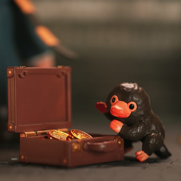 POP MART Dimoo x Fantastic Beasts and Where to Find Them 200% Figurine - Image 7
