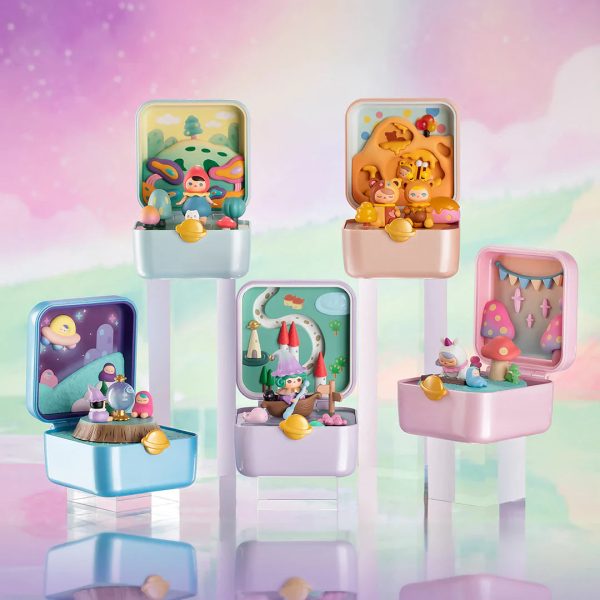POP MART PUCKY Strange Planets Series Blind Box Scene Set - Image 12