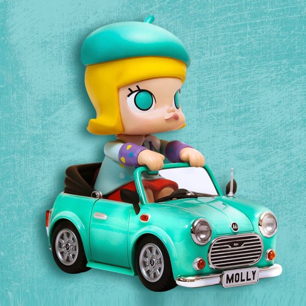 POP MART MOLLY Mint Car Car 200% Figurine - Image 2