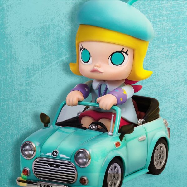 POP MART MOLLY Mint Car Car 200% Figurine - Image 3